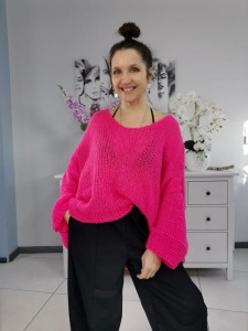 Komfortowy sweter z wełną ARINA fuksja