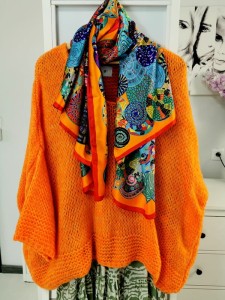 Komfortowy sweter z wełną ARINA orange