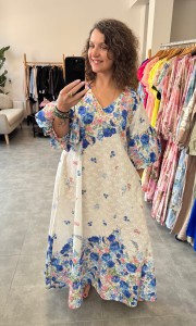 Sukienka haftowana LAURA  