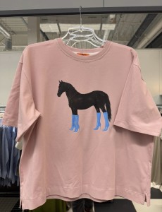 Bluzka  z aplikacją Rivabella   